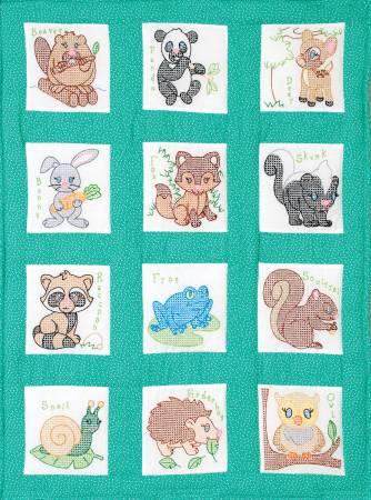 Jack Dempsey Nursery Quilt 9" Blocks Forest Friends #300-894 (26925)