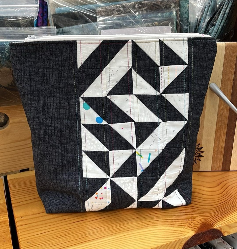 Colors of Moda zipper pouch 11.5W x 10H x 4D (36233)