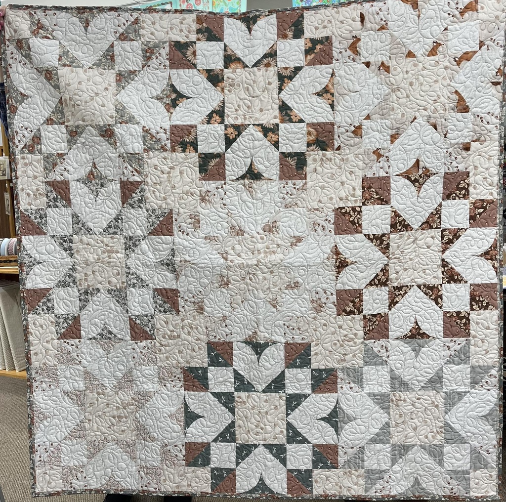 Great Expectations finished Quilt 63 x 63 (36358)