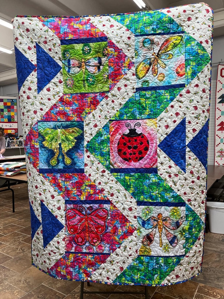 Bounce (Tiny Wonders) finished quilt