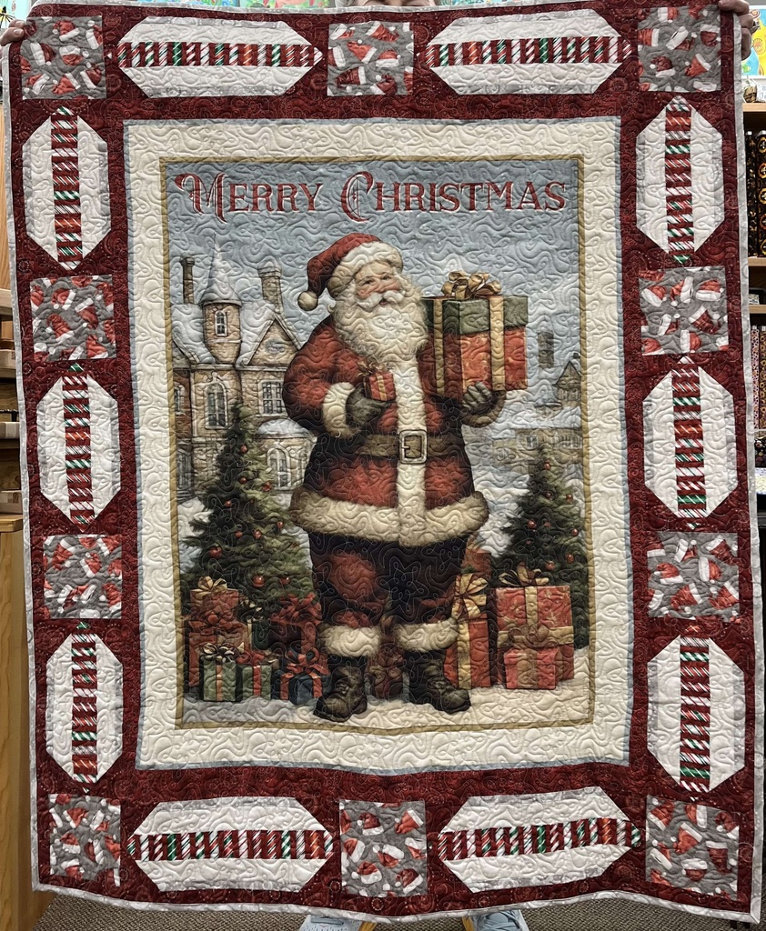 Christmas Traditions Finished Quilt (36685)