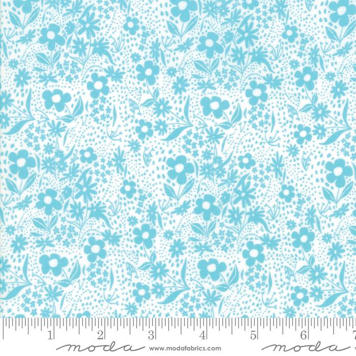 Farm Charm Cloud Pond (25525)