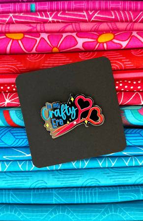 [33503] Sassafras Lane Enamel Pin - Crafty Era