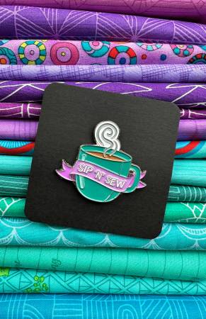 [33494] Sassafras Lane Enamel Pin - Sip n Sew Mug