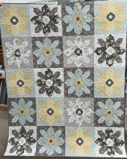 [36822] Daisy Mae Finished Quilt 64" x 80" (36822)