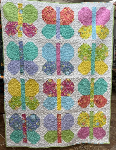 [36971] Butterfly Kaleidoscope Flannel Finished Quilt 55 x 74 (36971)