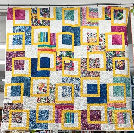 [33526] Coming Up Roses 2M Quilt Kit 80" x 80" (33526)